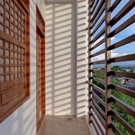 ZEN Rooms Casa Lorenzo Legazpi Esterno foto