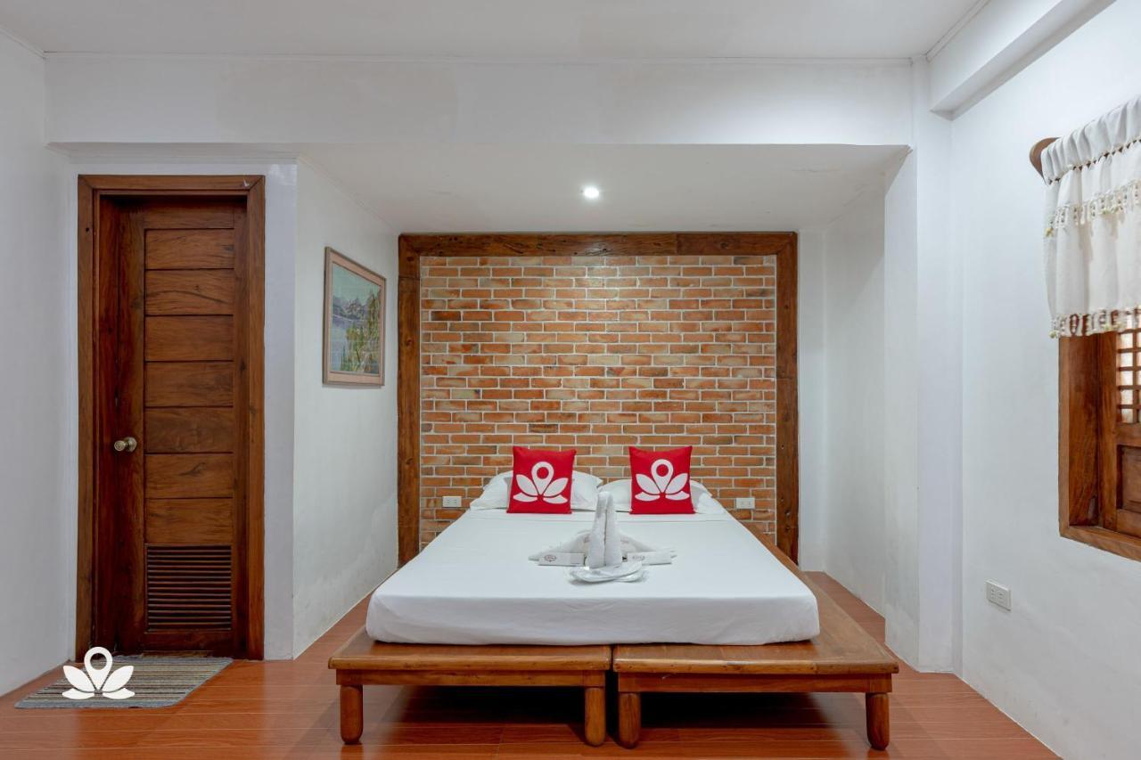 ZEN Rooms Casa Lorenzo Legazpi Esterno foto
