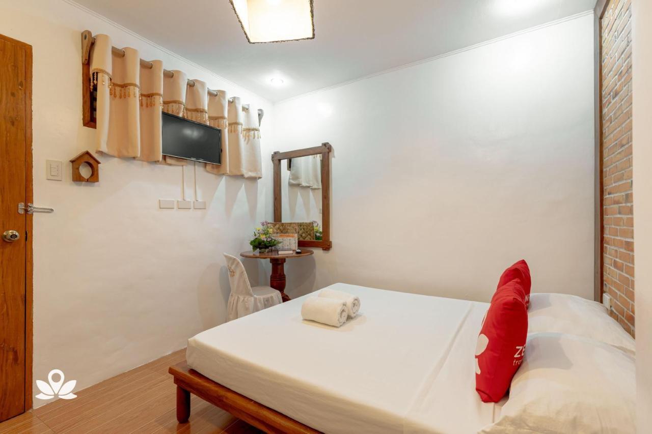 ZEN Rooms Casa Lorenzo Legazpi Esterno foto