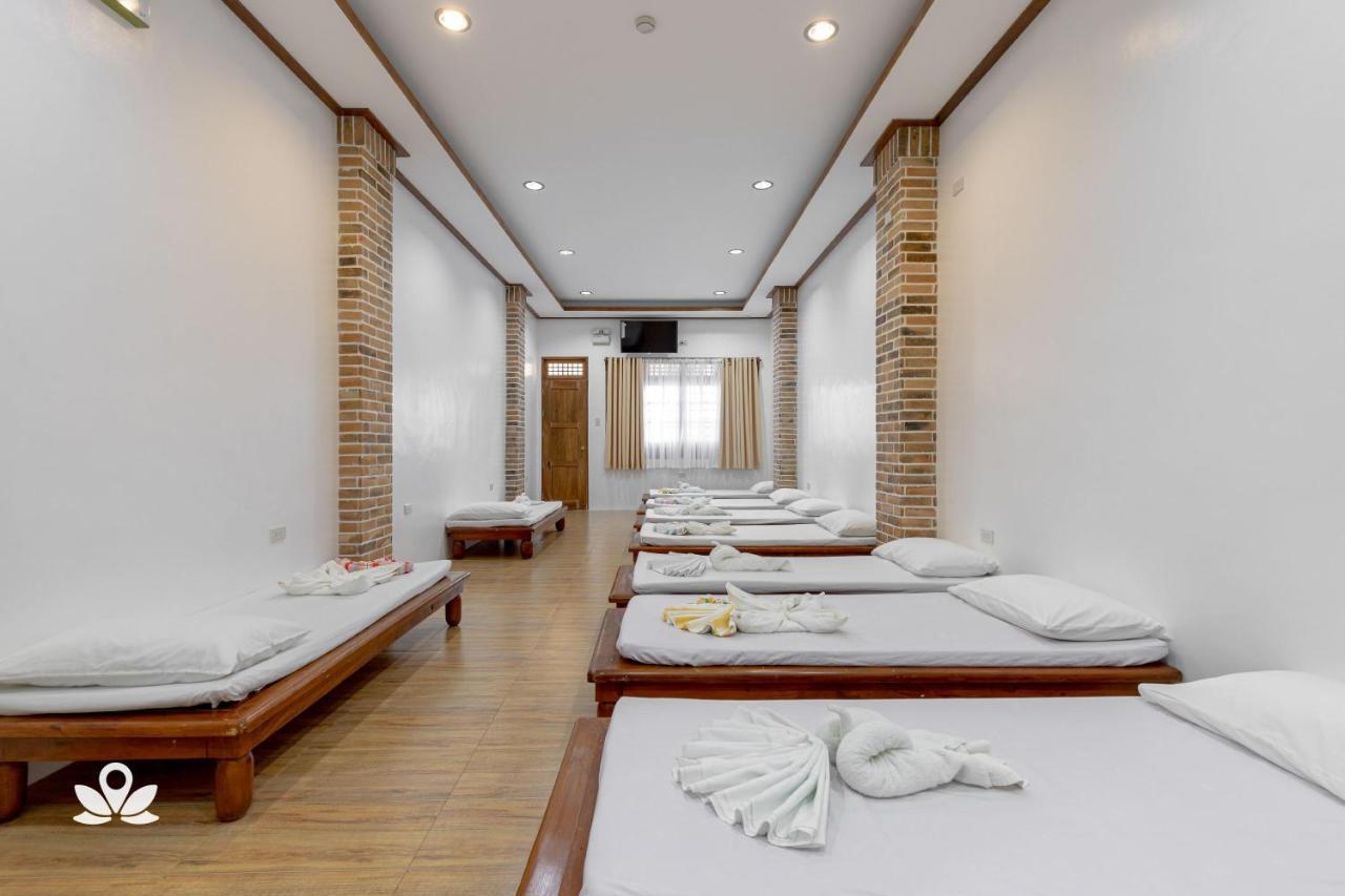 ZEN Rooms Casa Lorenzo Legazpi Esterno foto